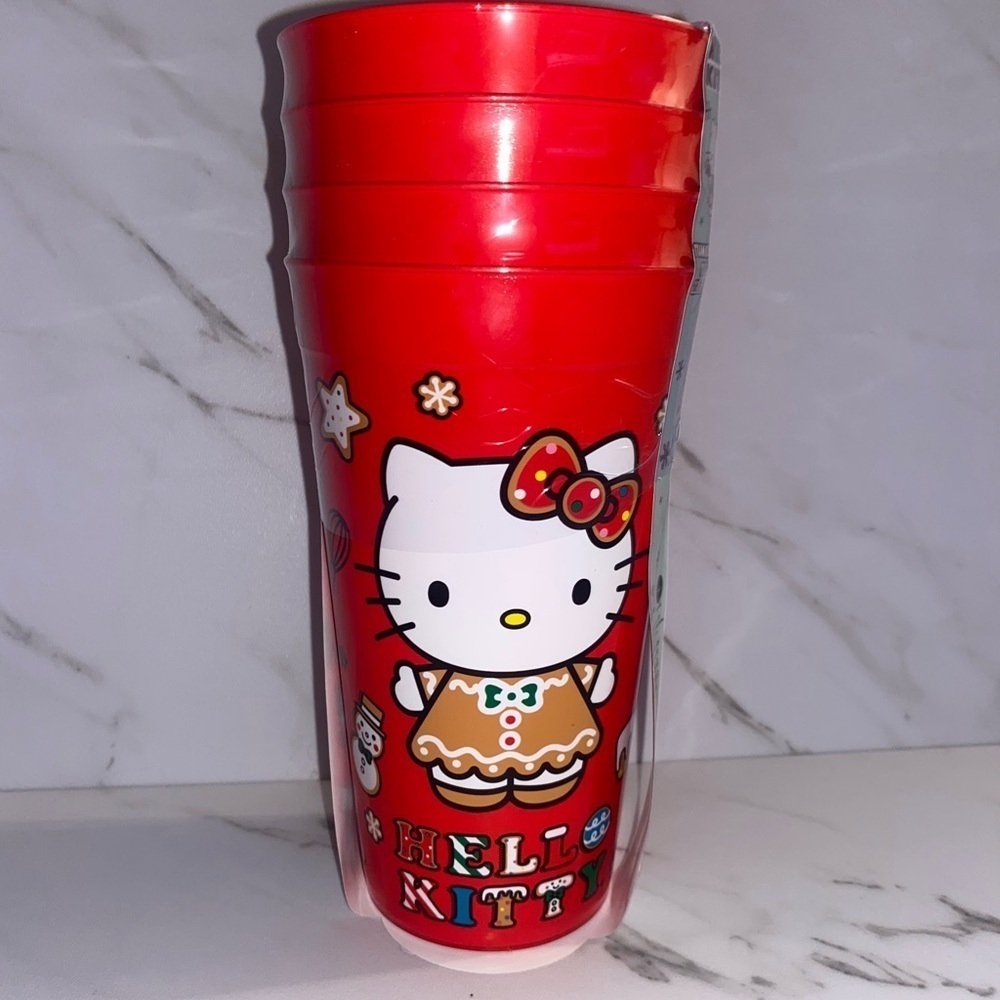 Hello kitty gingerbread Christmas cups